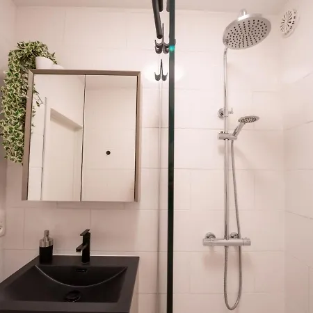 Amuzee With Parking & Lateral Sea View By Interhome Apartmán *