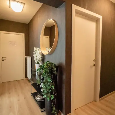 Amuzee With Parking & Lateral Sea View By Interhome Apartmán