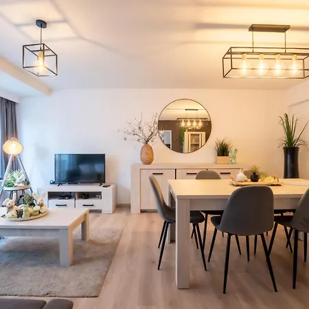 Apartmán Amuzee With Parking & Lateral Sea View By Interhome *